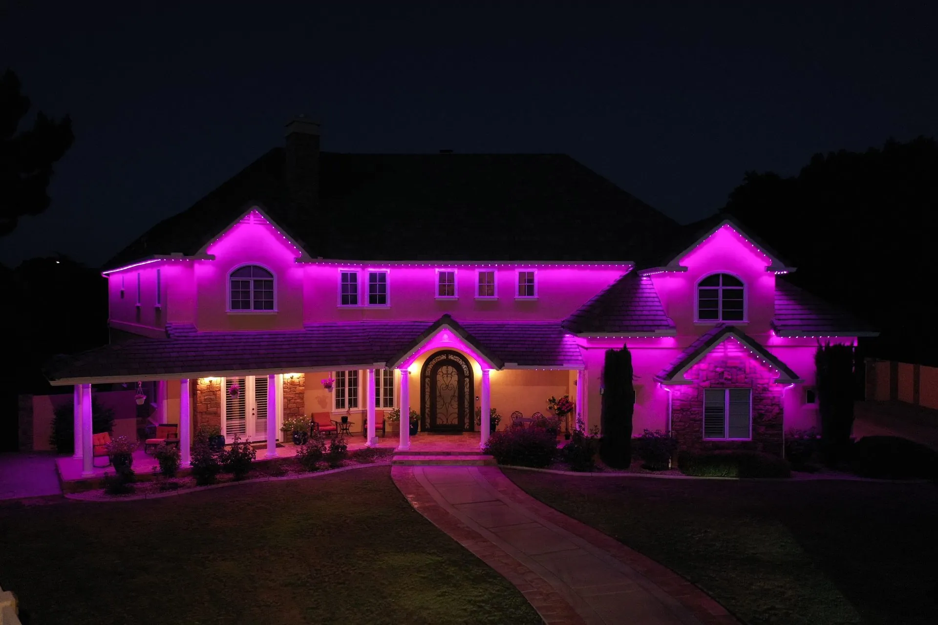 Roofline LED lighting in Arizona