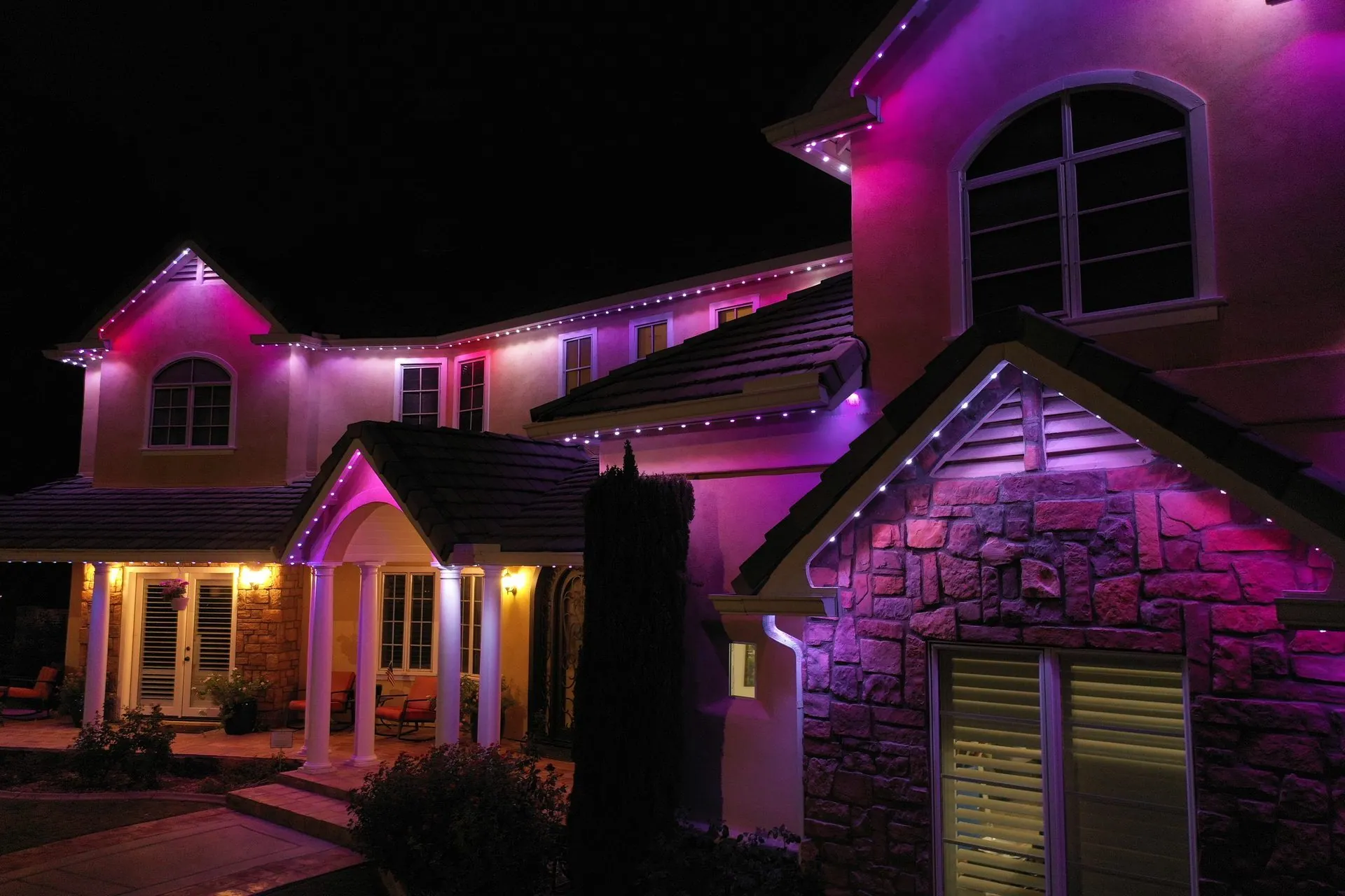 Permanent roofline lighting project